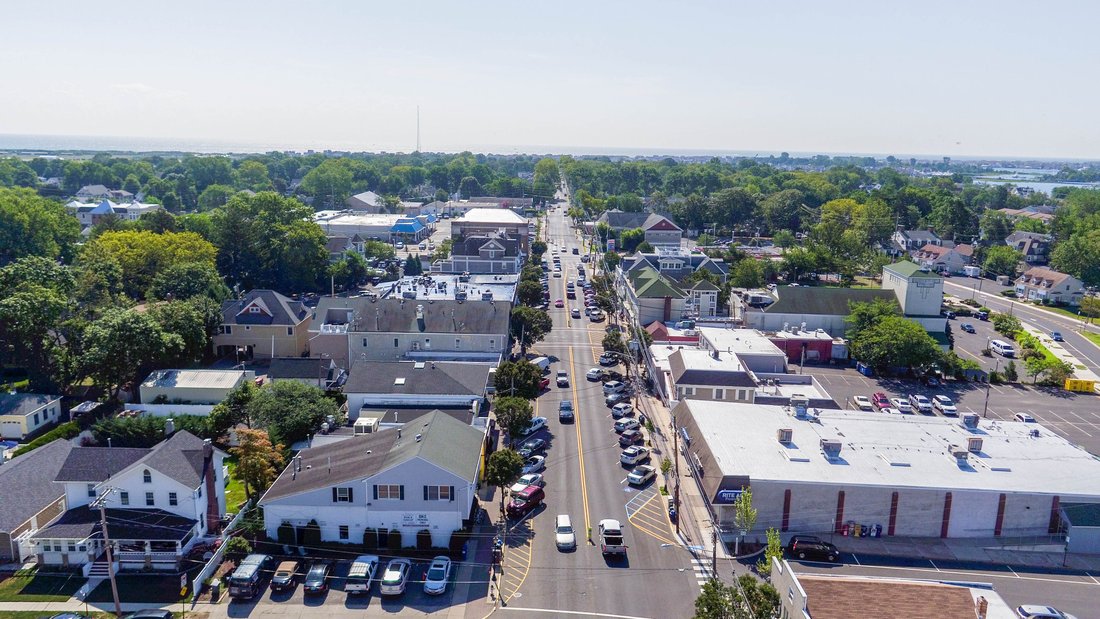 Broad Street Commons In Manasquan, New Jersey, United States For Sale