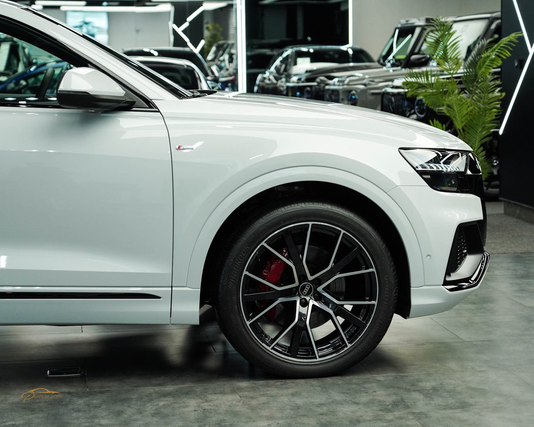 Suv in Dubai, Dubai, United Arab Emirates 5 - 13249575