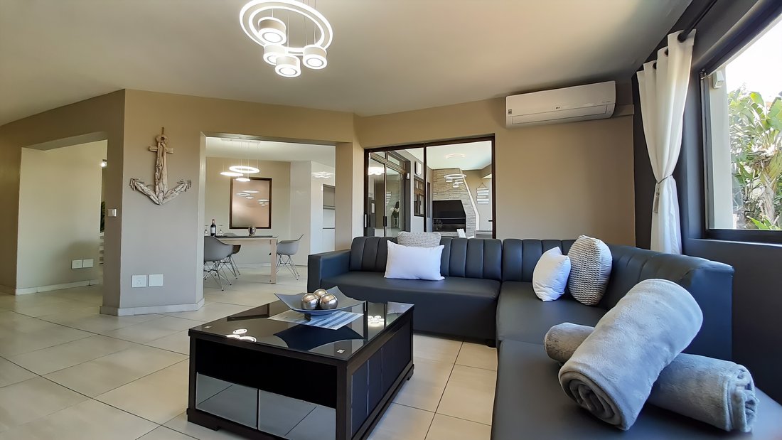 House in Umhlali Beach, KwaZulu-Natal, South Africa 4 - 13250468
