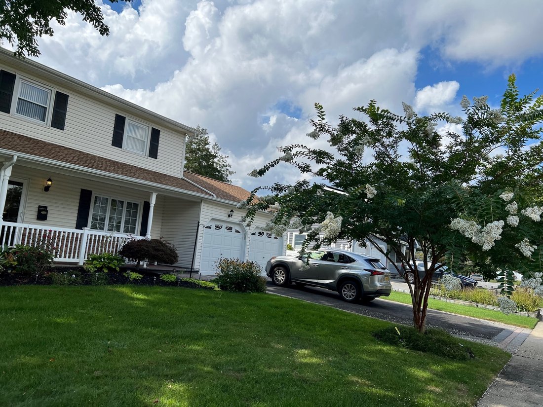 5 Bedrooms Single Family Detached In Wyandanch, New York, United States