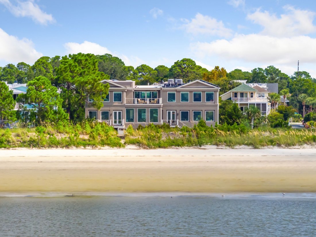 Showpiece Of Luxury Beachfront Living In Tybee Island, United