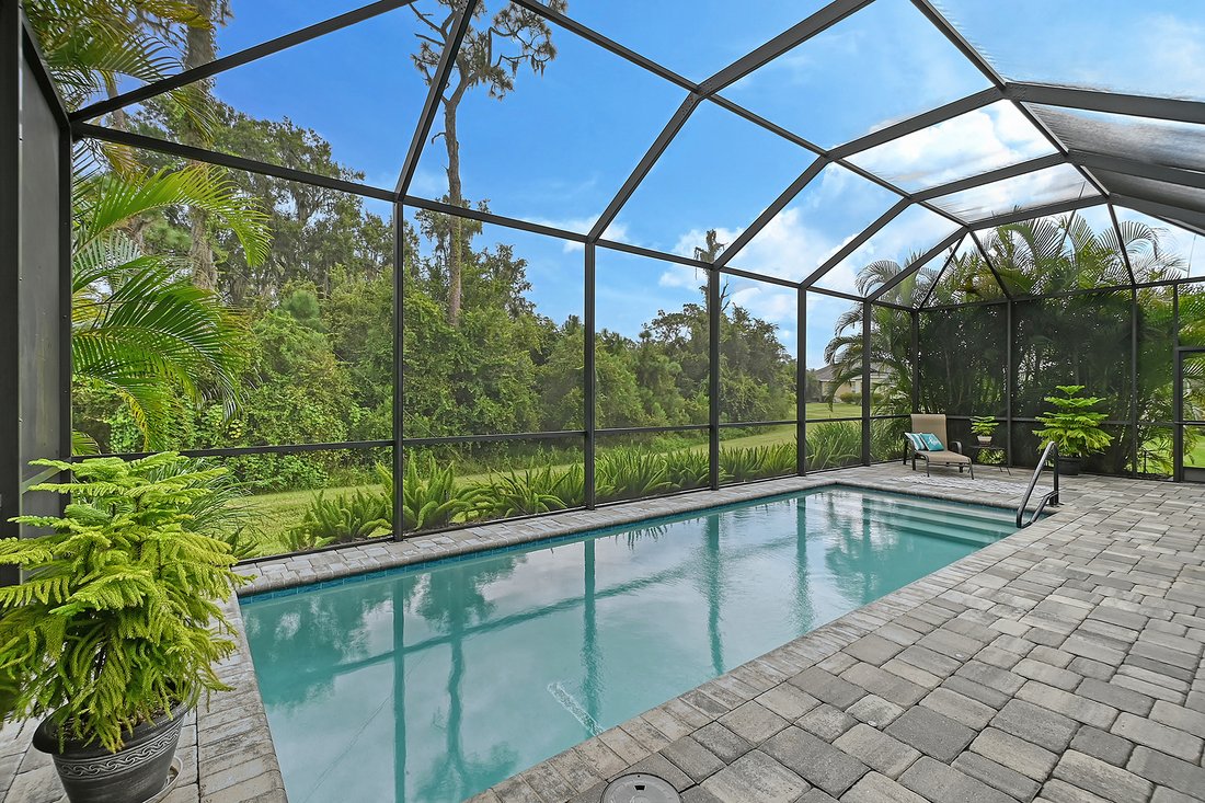 Eagle Trace Ph In Bradenton, Florida, United States For Sale (13249846)