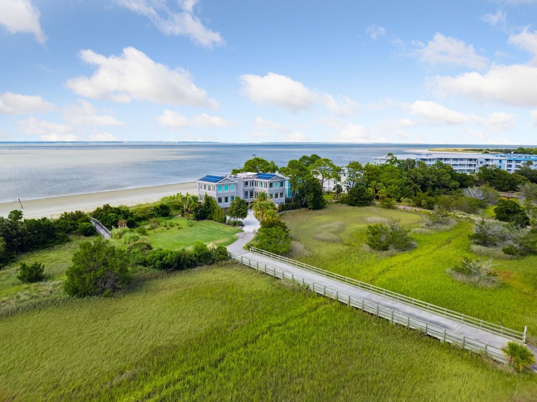 Showpiece Of Luxury Beachfront Living In Tybee Island, United