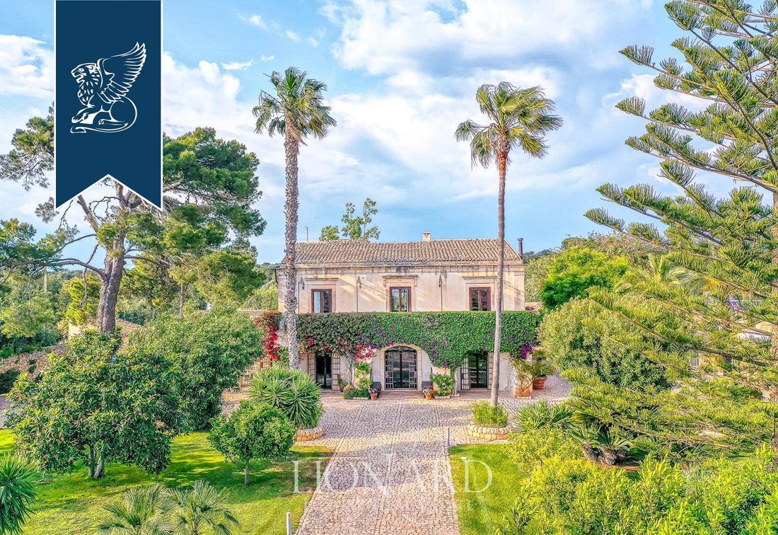 Villa in Modica, Sicily, Italy 1 - 13250683