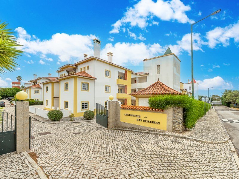 Apartment Of Typology T4 With A Private Gross Area In Sintra, Lisbon