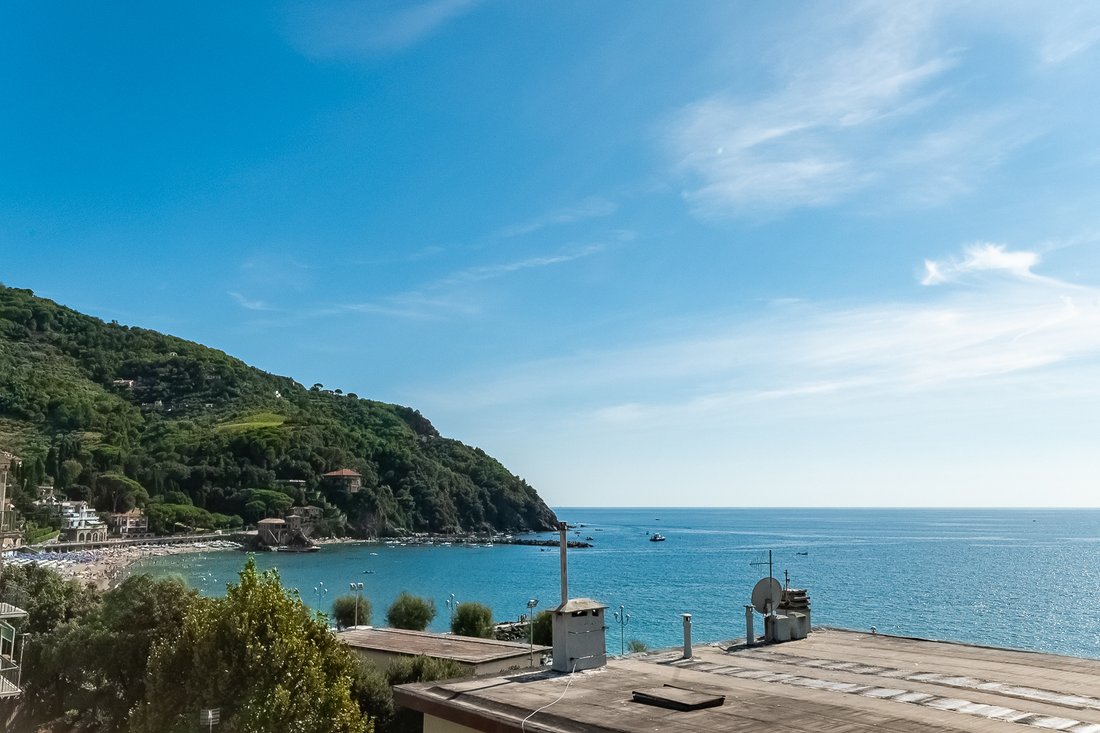 Penthouse in Levanto, Liguria, Italy 1 - 13253080