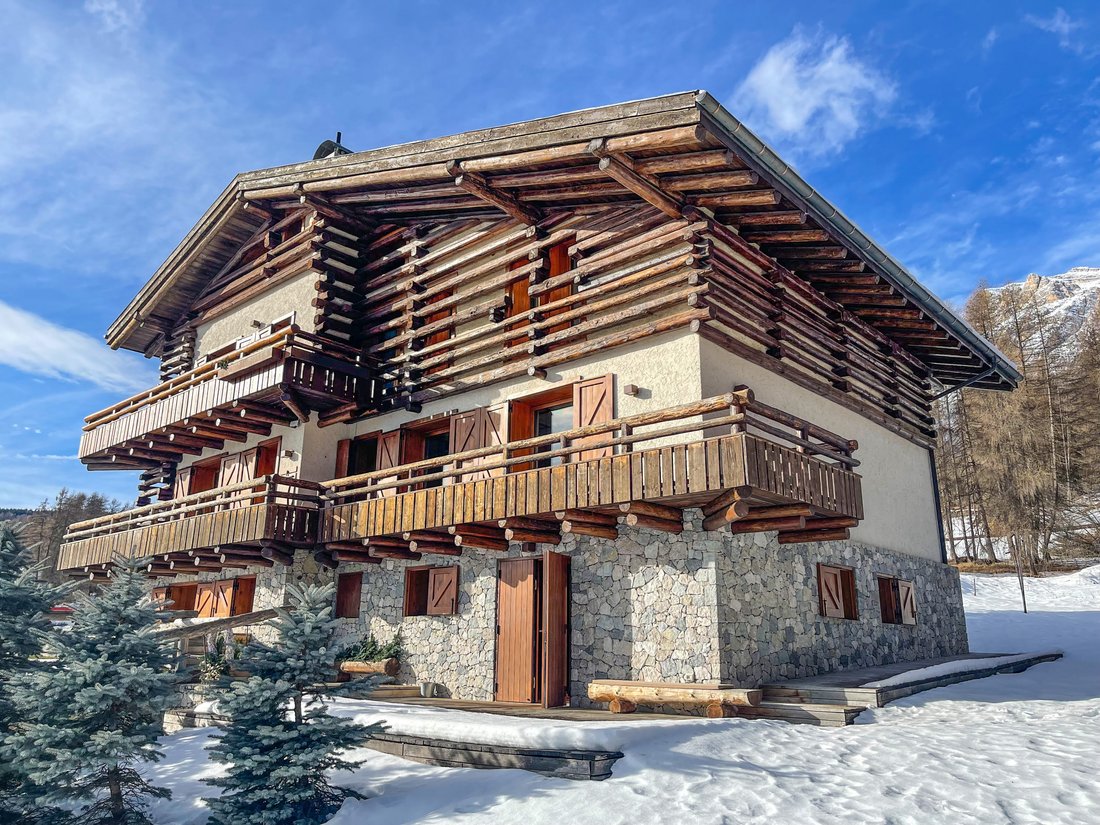 Louis Vuitton Chalet