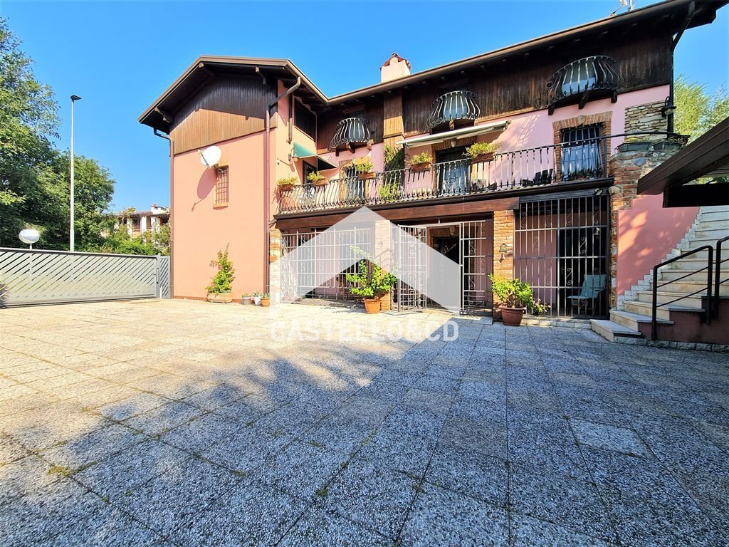 Villa in Rivoltella, Desenzano del Garda, Lombardy 2 - 13254531