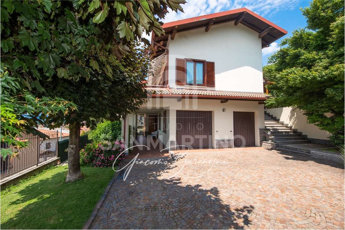 Villa in Gavirate, Lombardy, Italy 3 - 13254948