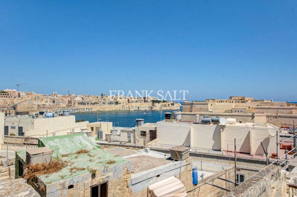 Large Townhouse With Sea Views In Senglea, Malta For Sale (12361785)