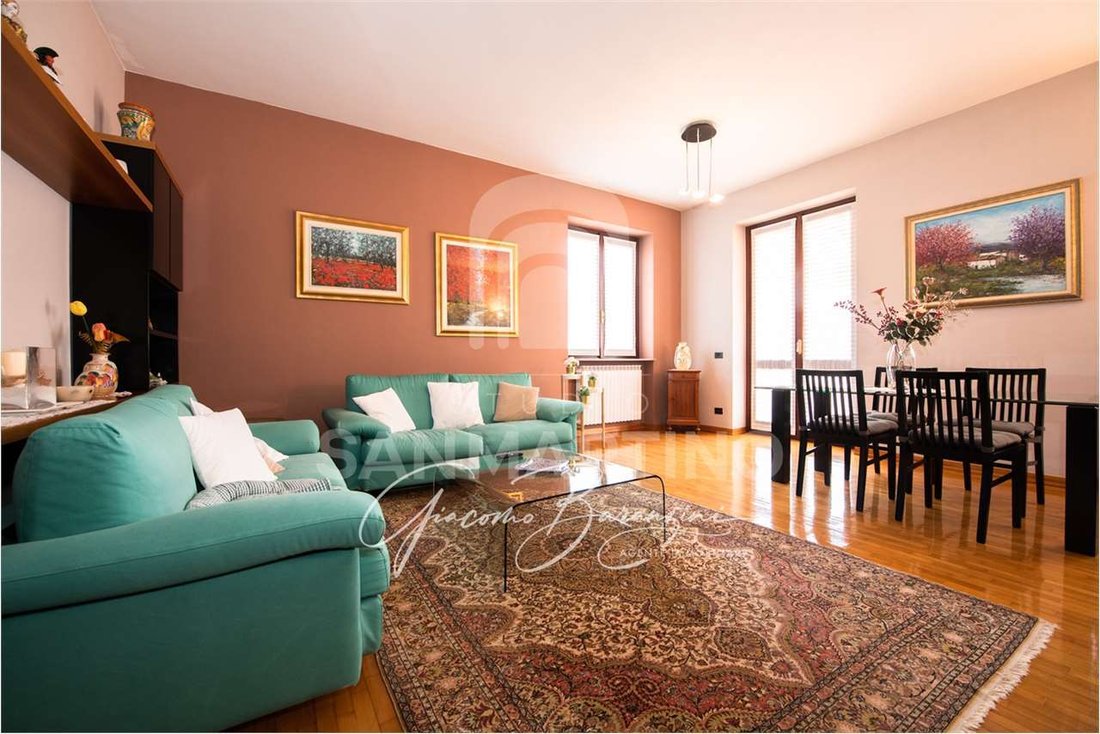 Villa in Gavirate, Lombardy, Italy 2 - 13254948