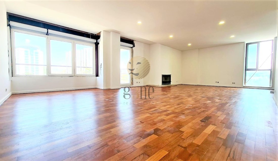 Apartment in Lordelo do Ouro e Massarelos, Porto District, Portugal 2 - 13006687