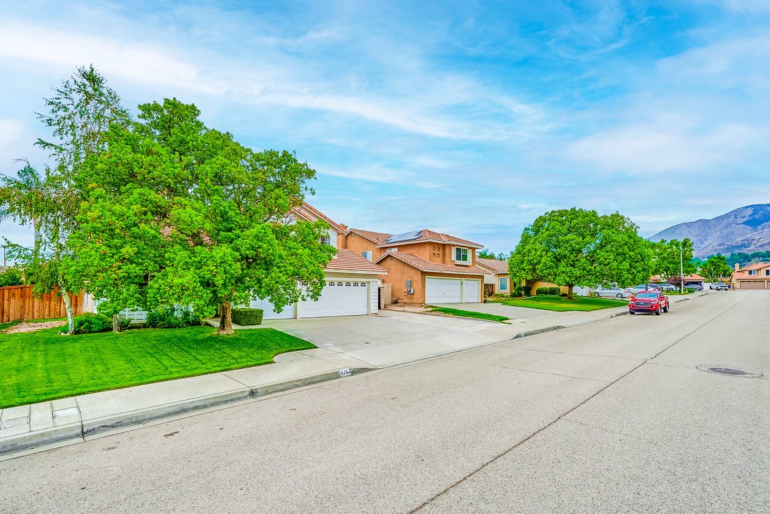 6764 Regal Oaks Road In Highland, California, United States For Sale