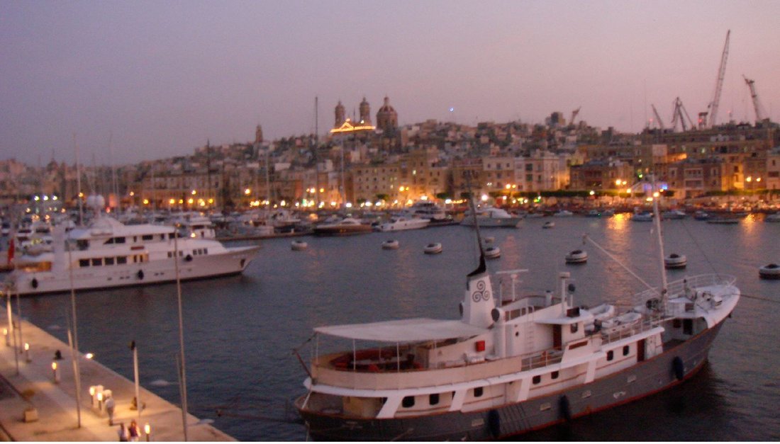 St. Angelo Mansions, Furnished Apartment In Birgu, Malta For Sale
