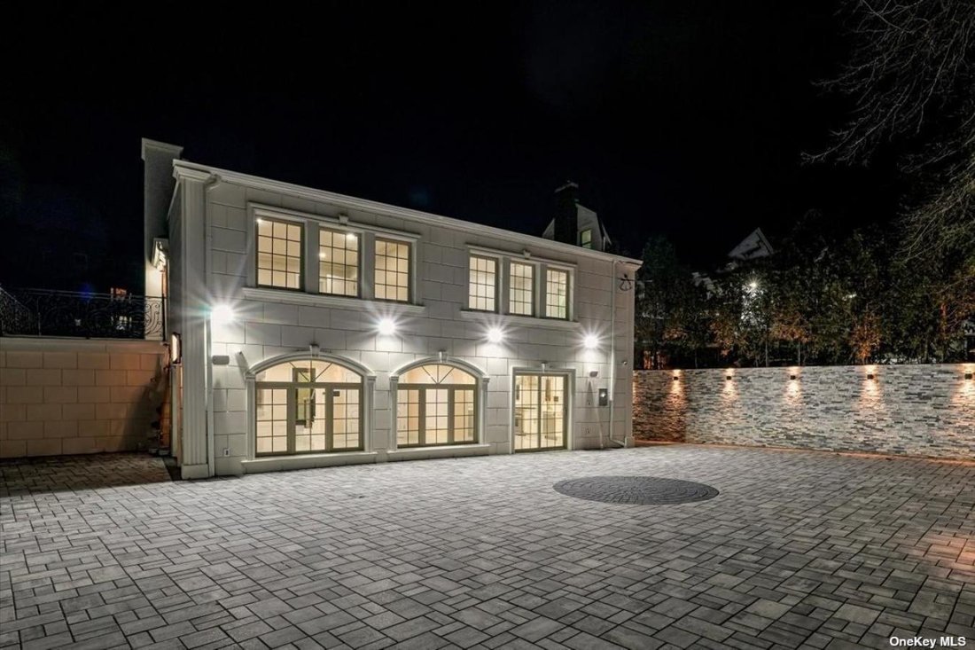 House in New York, New York, United States 3 - 13258019