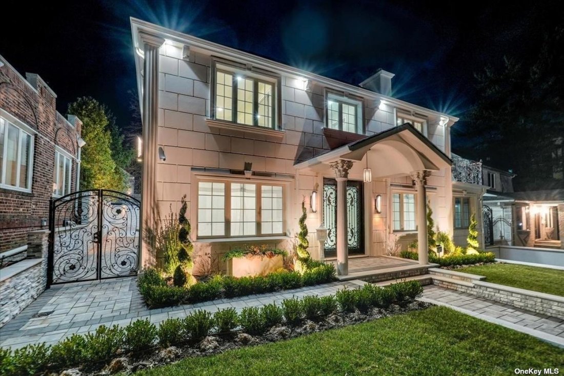 House in New York, New York, United States 2 - 13258019