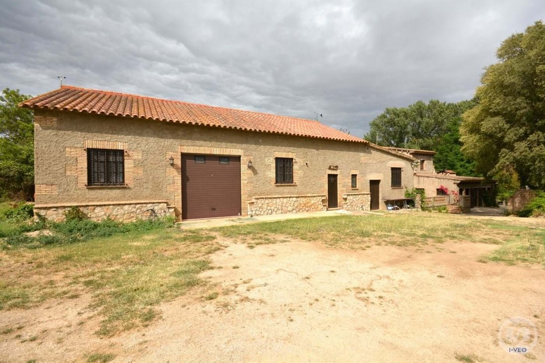 Magnificent Farm Of 42,500 M2, With 1323 M2 Built In Girona, Catalonia, Spain For Sale (13256923)