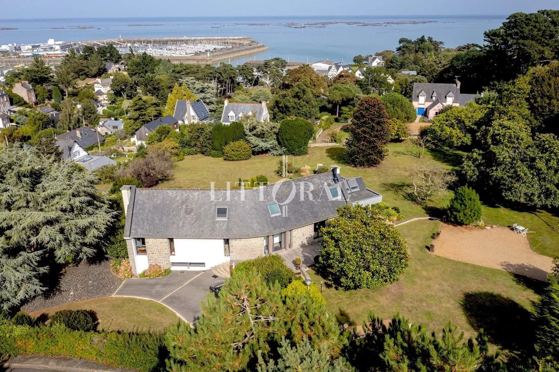 Binic étables Sur Mer House In Binic étables Sur Mer, Brittany, France