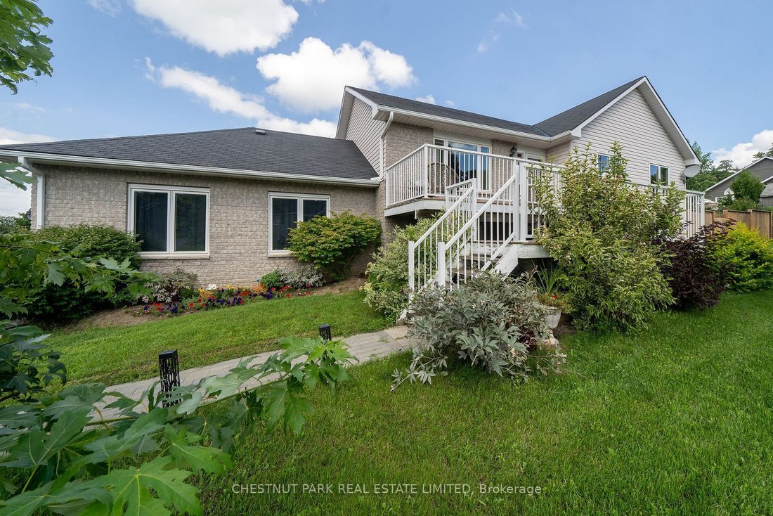 12 John St In Picton, Canada For Sale (13169739)