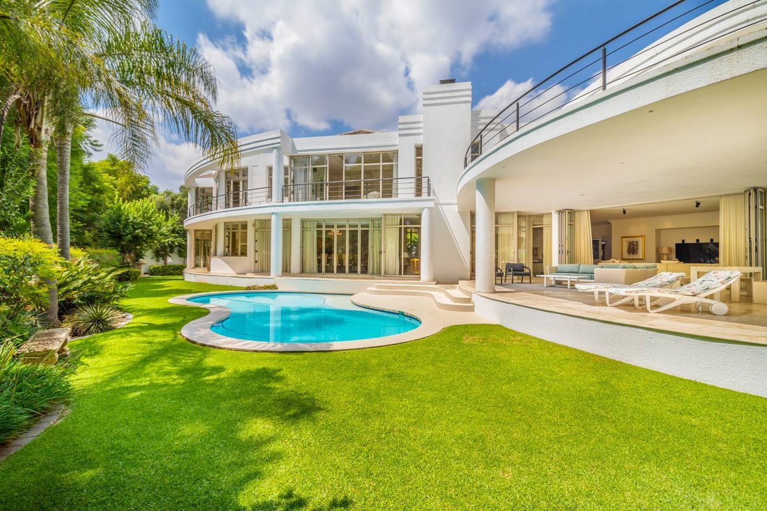 Experience Ultimate Luxury Living In In Sandton, Gauteng, South Africa
