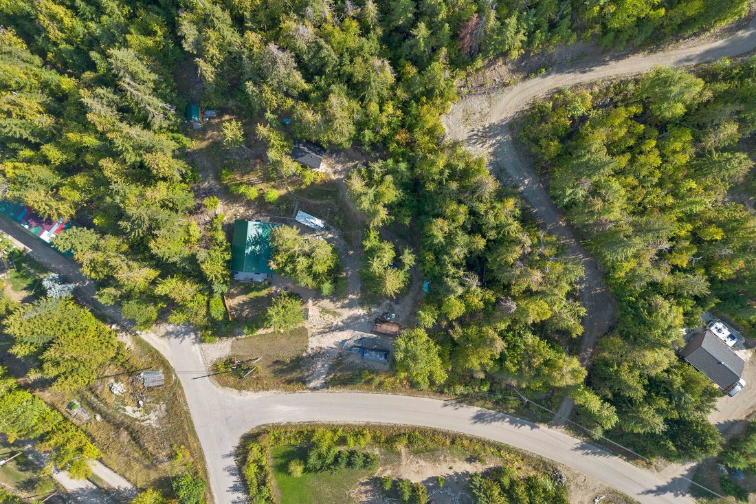 Private Lakeview Home In Blind Bay, British Columbia, Canada For Sale