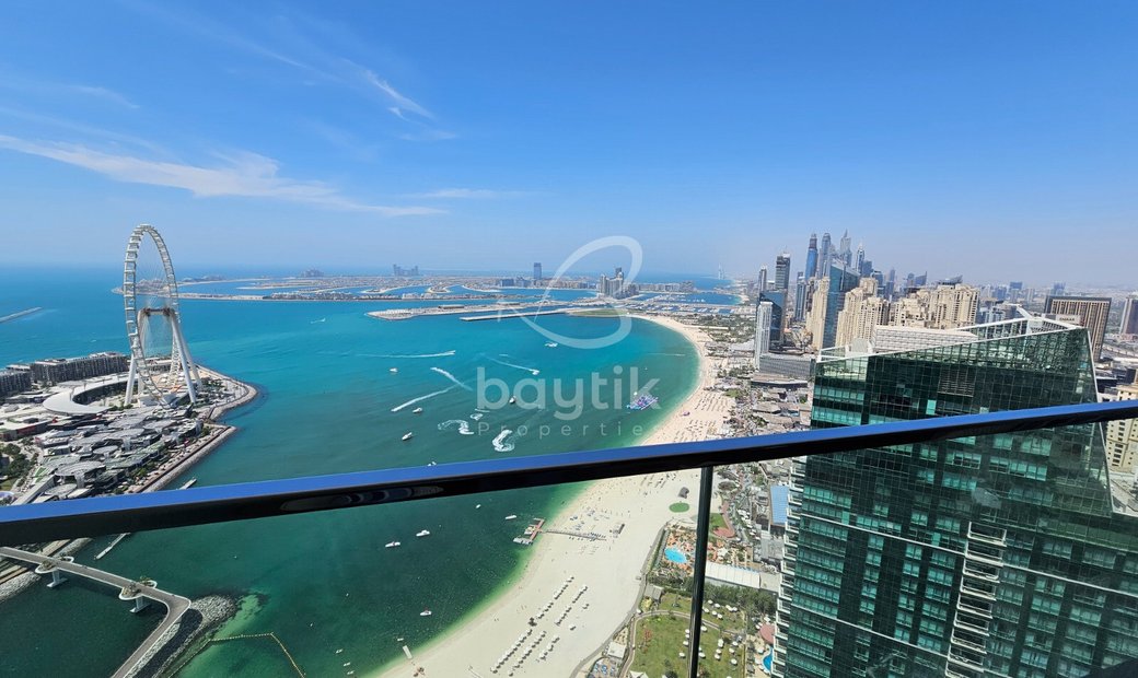 Beach Front Stunning View Dubai Eye In Dubai, United Arab Emirates