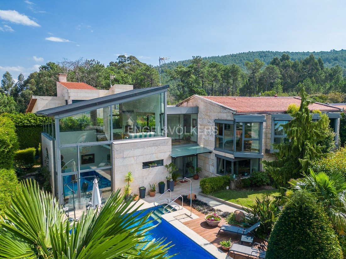 Baiona Villa In Baiona, Galicia, Spain For Sale (13265265)