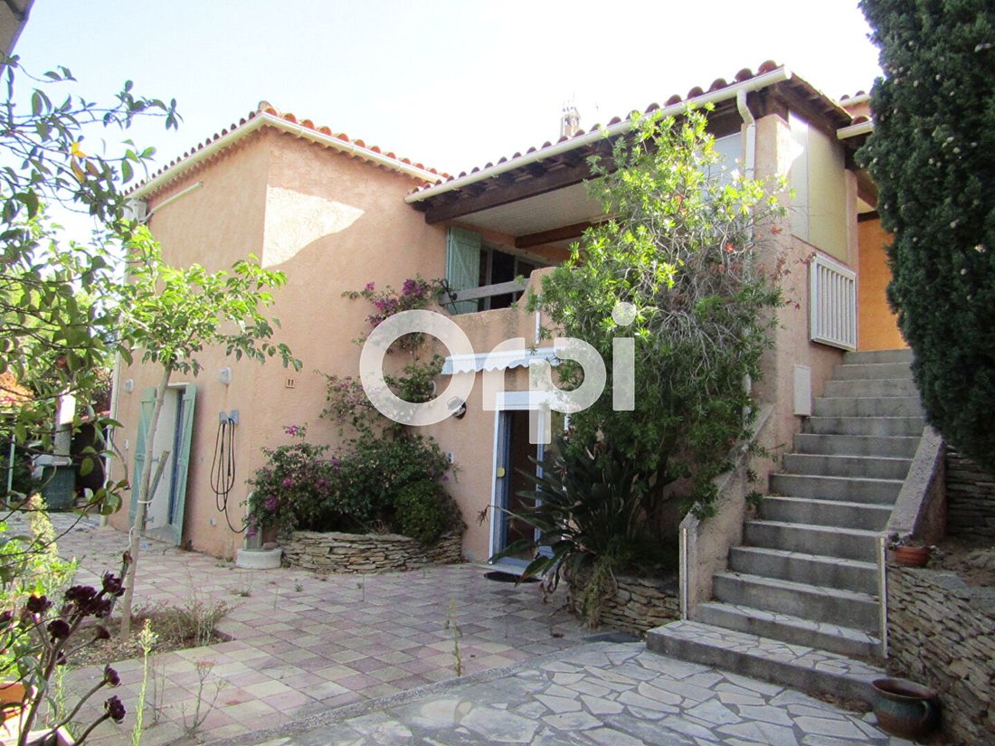 House in Six-Fours-les-Plages, Provence-Alpes-Côte d'Azur, France 2 - 13263855