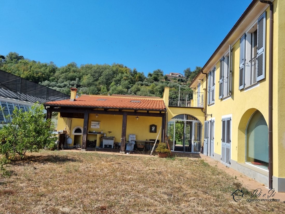 Farm With Adjoining Villa For Sale In Albenga In Albenga, Liguria