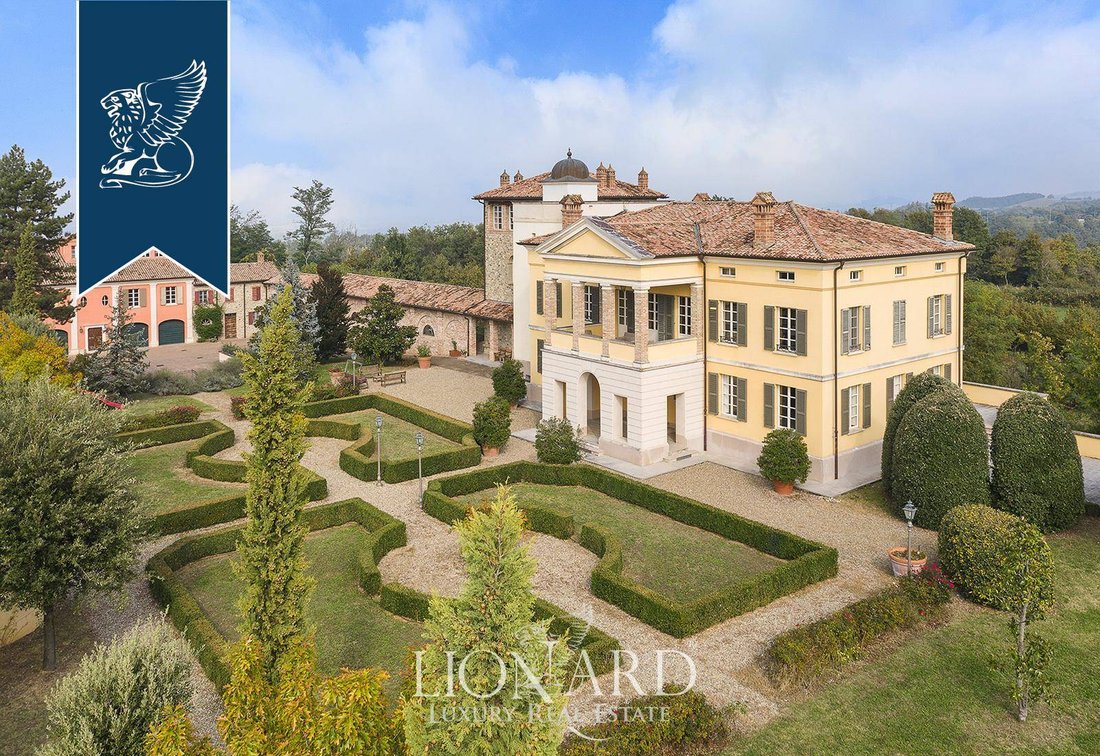 Villa in Varano de' Melegari, Emilia-Romagna, Italy 2 - 13261774