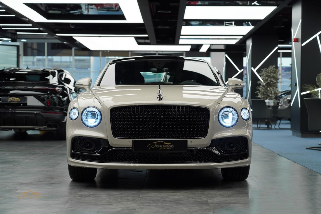 Sedan in Dubai, Dubai, United Arab Emirates 2 - 13268753