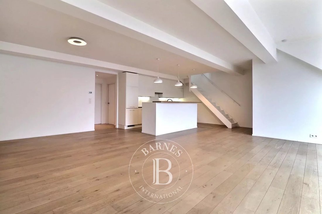 Châtelain Duplex Penthouse 3 Bedrooms + In Saint Gilles, Brussels