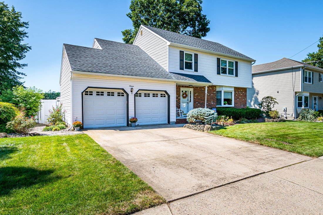 16 Jackson Ave In Sayreville, New Jersey, United States For Sale (13264237)