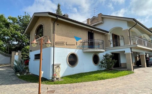 Villa a Colli, Pescara, Abruzzo 1