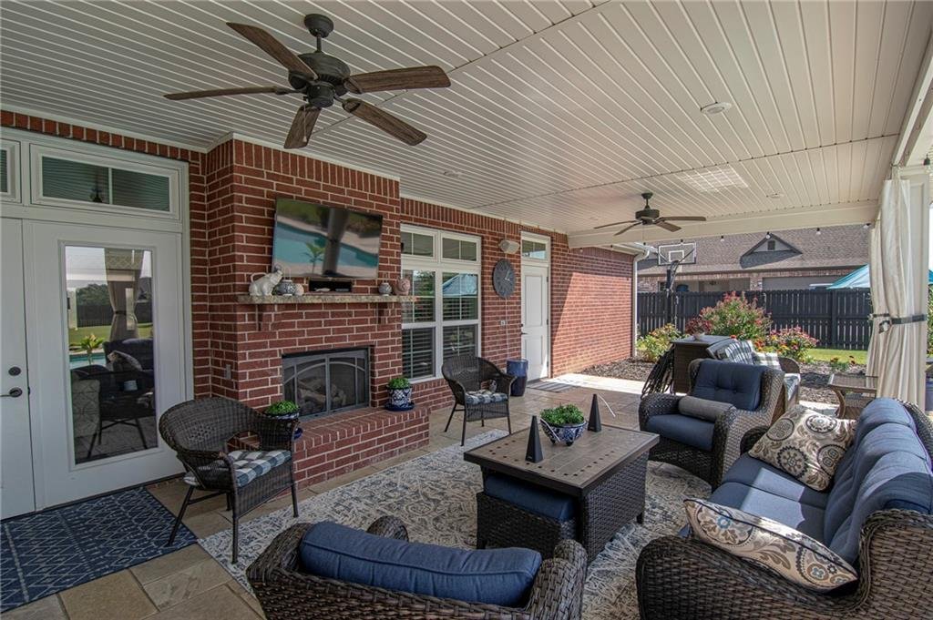 Immaculate Custom Built Home In Lowell, Arkansas, United States For