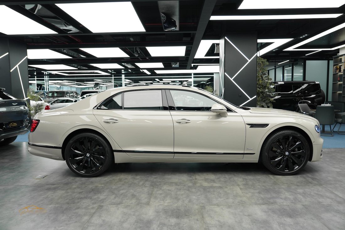 Sedan in Dubai, Dubai, United Arab Emirates 4 - 13268753