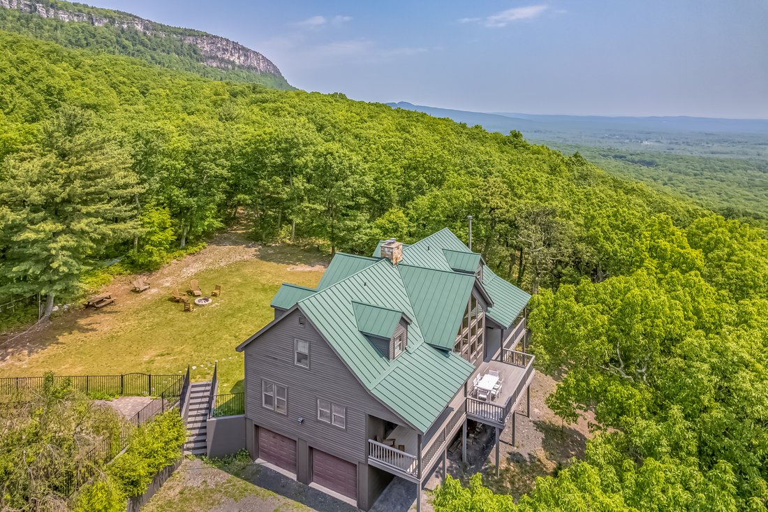 59 Black Hawk Trail, Gardiner, Ny, 12525 In Gardiner, New York, United