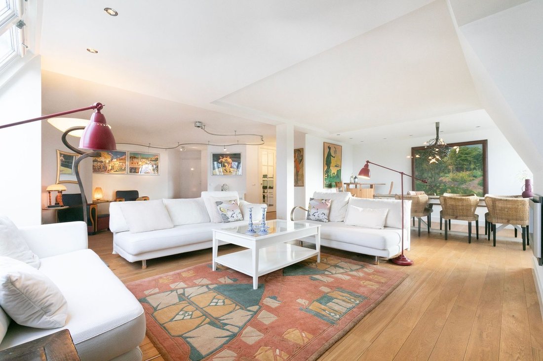 Living Directly On The Vondelpark, In Apollobuurt, North Holland