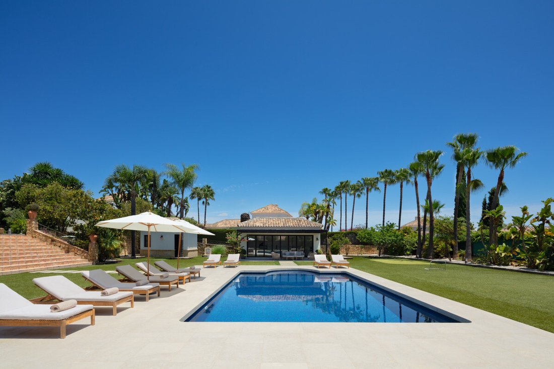 Villa in Estepona, Andalusia, Spain 1 - 13273936