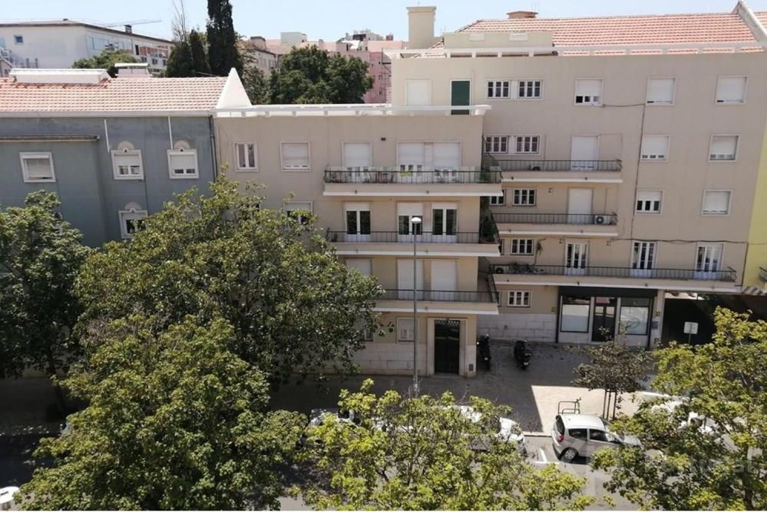 Santiago (Sesimbra) Apartment In Sesimbra, Setubal, Portugal For Sale