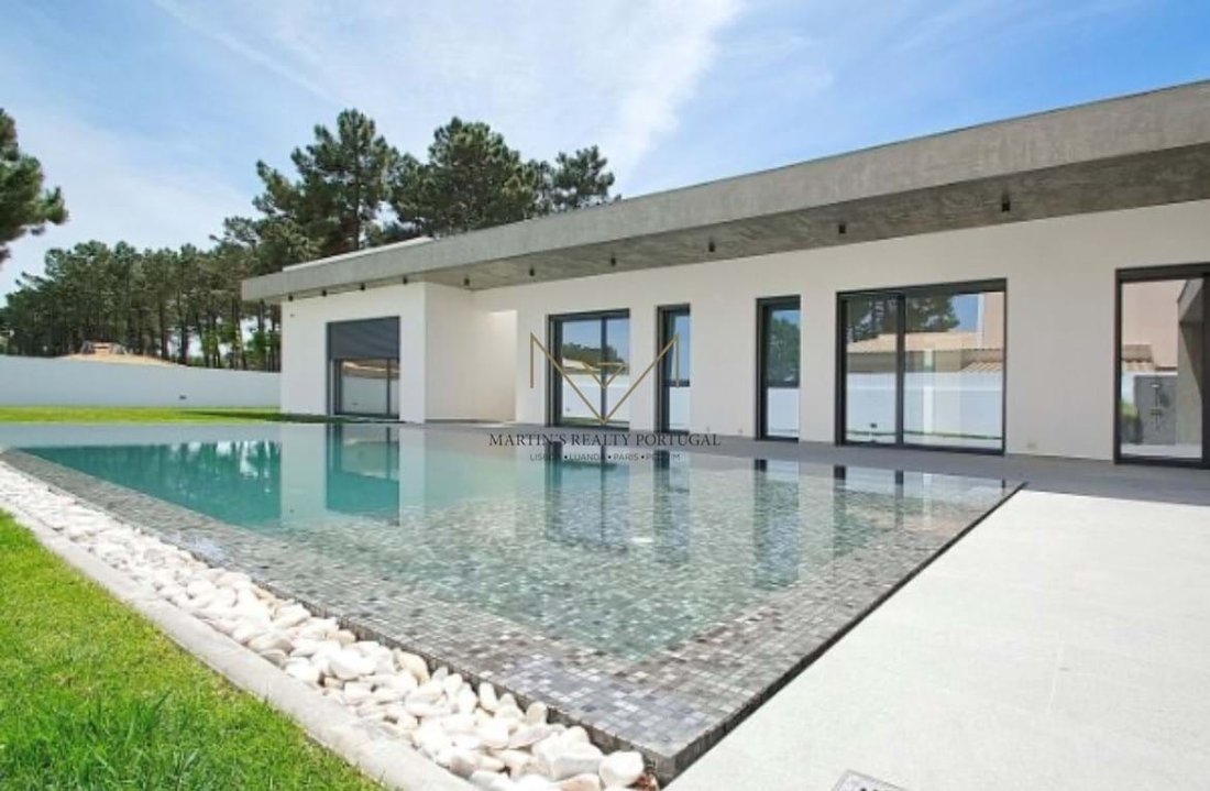 Villa in Almada, Cova da Piedade, Pragal e Cacilhas, Setubal, Portugal 1 - 13272481