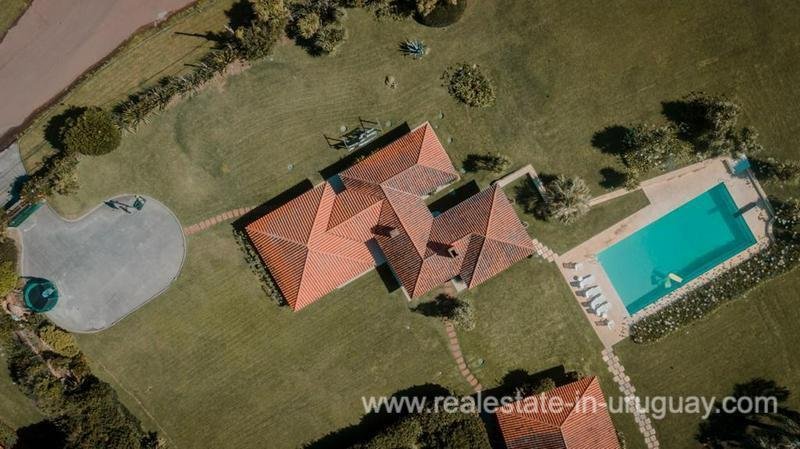 Villa in Punta del Este, Maldonado Department, Uruguay 3 - 13281455