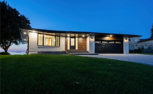 House in St. Catharines, Ontario, Canada 1