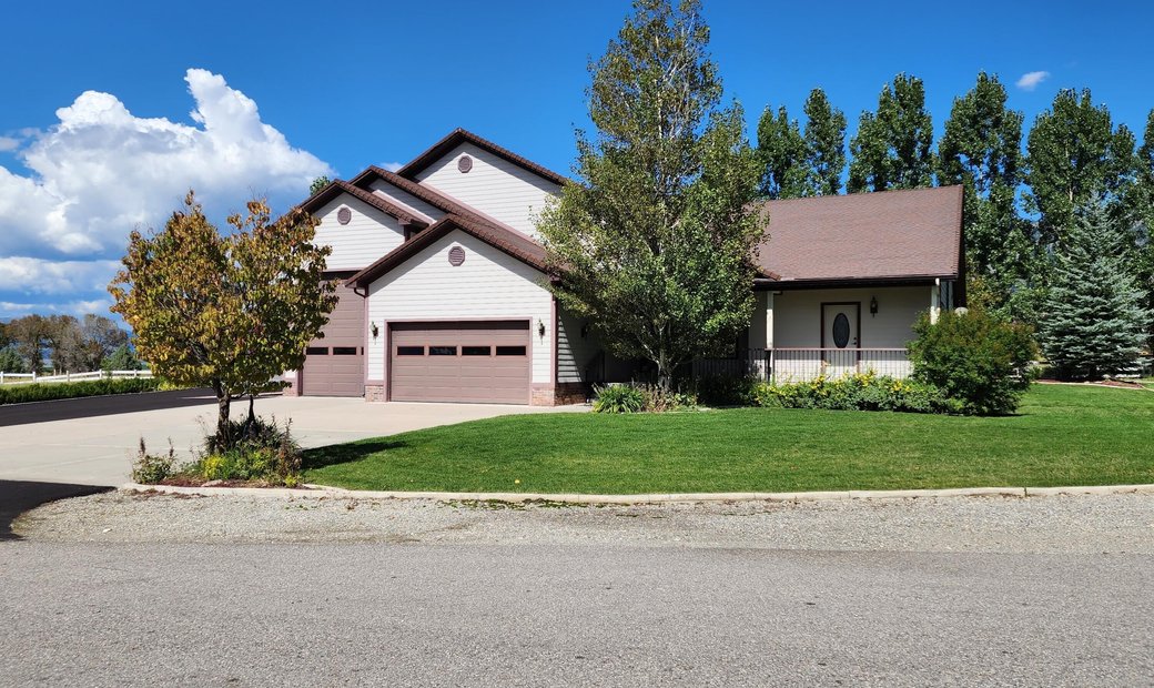 4 Bedrooms Single Family Detached In Thayne, Wyoming, United States For
