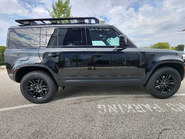 2024 Land Rover Defender In Waukesha, Wi, United States For Sale (13270626)