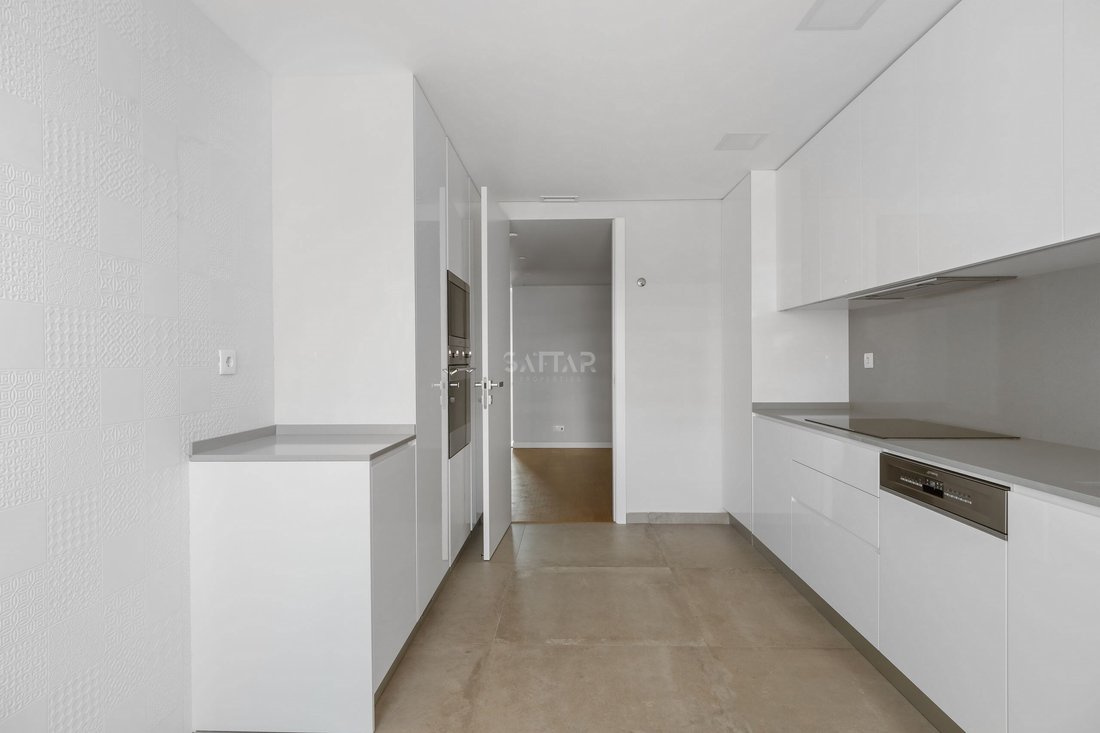 Apartment in Carcavelos e Parede, Lisbon, Portugal 5 - 13281611