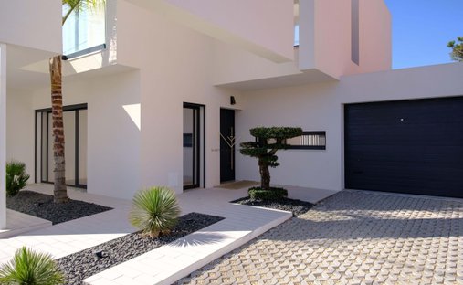 Villa in Aroeira, Charneca de Caparica e Sobreda, Portugal 1