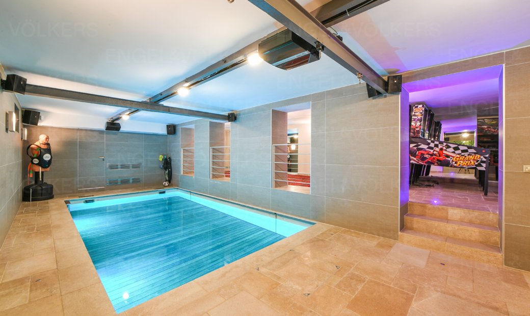 Luxury Family House Boulogne In Boulogne Billancourt, île De France, France For Sale (13283583)