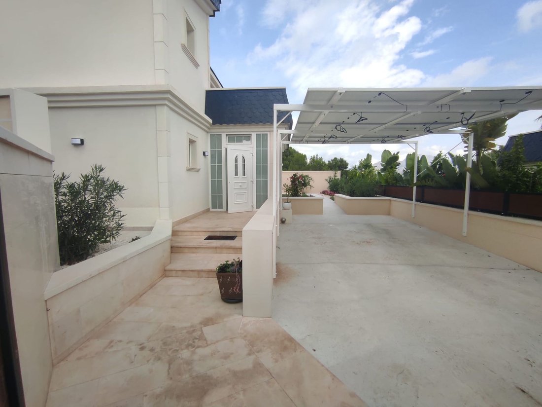 Chalet in Polop, Valencian Community, Spain 2 - 13282310