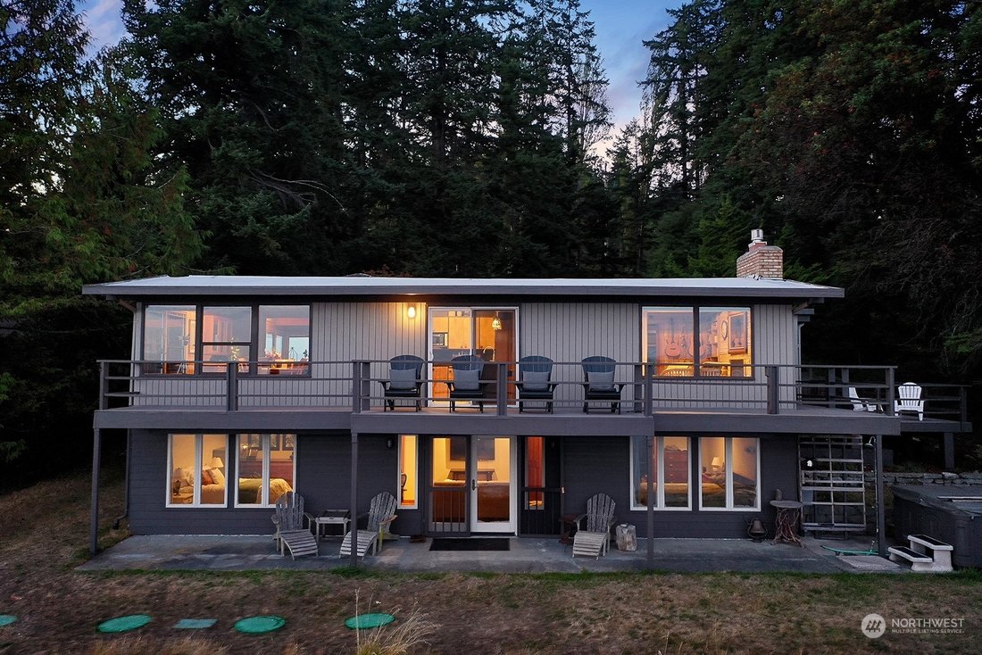 The Quintessential Whidbey Beach Home In Greenbank, Washington, United